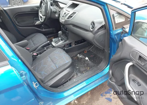 2013 Ford Fiesta Se z USA, uszkodzony, nr VIN 3FADP4EJ9DM215858